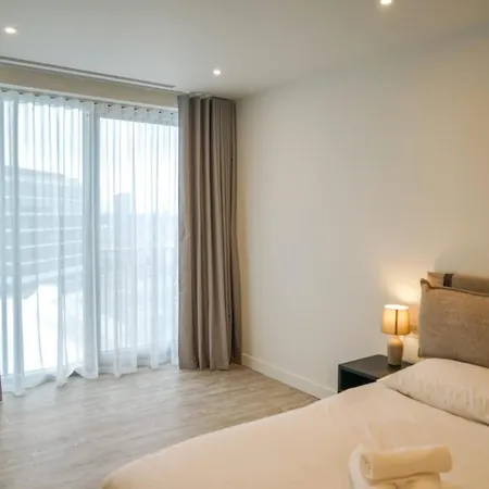 Aparthotel Coppermaker Square In Stratford London Exterior foto